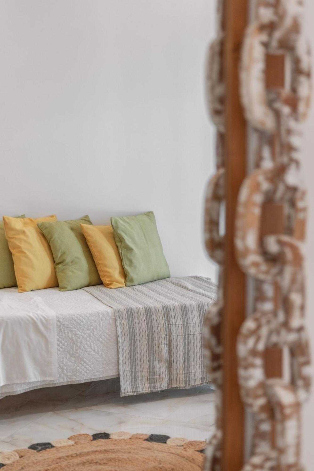 Dibellee Mykonos 3*