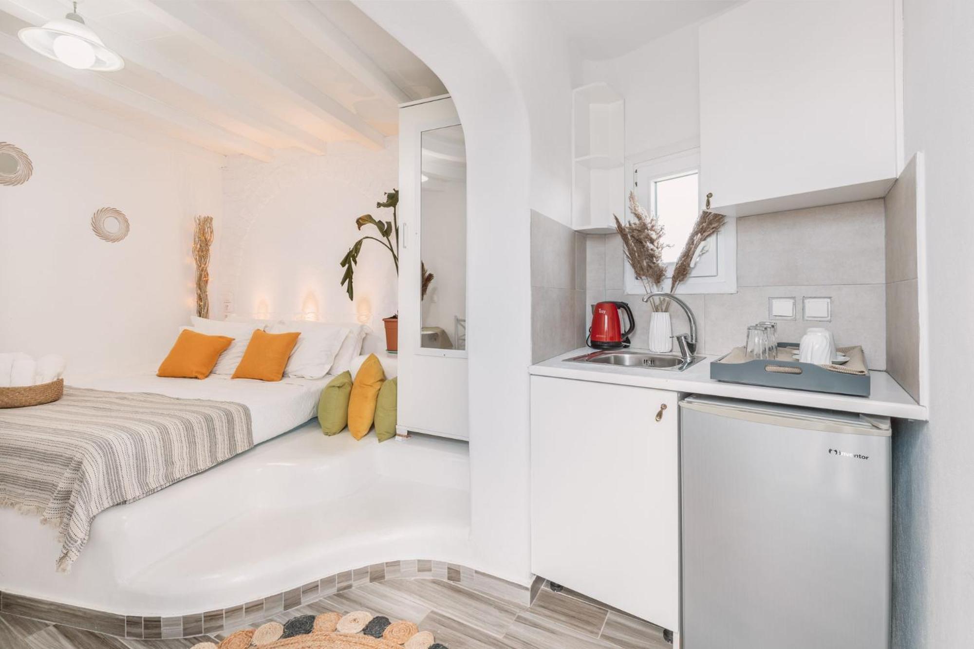 Dibellee Mykonos 3*