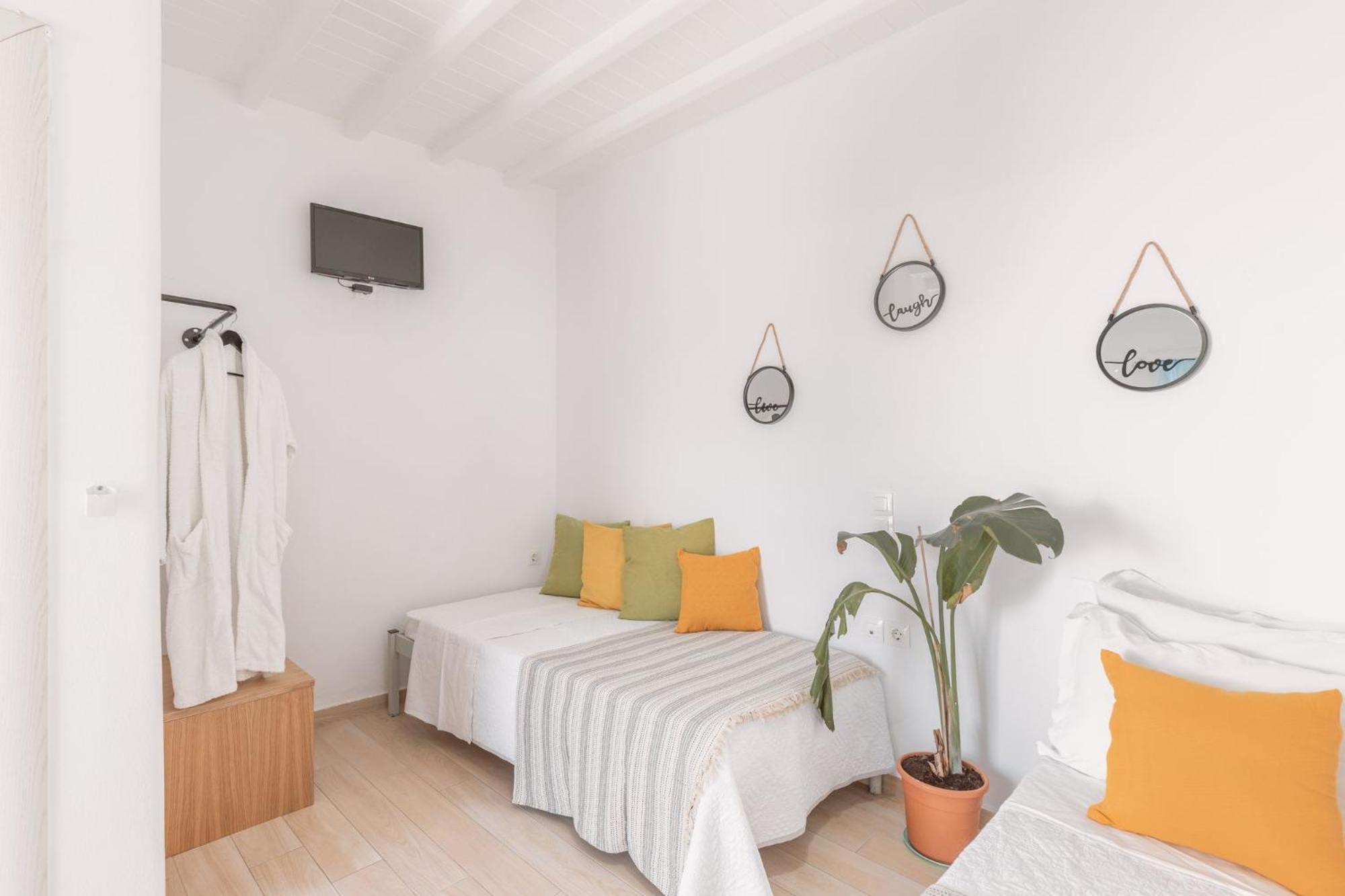 Dibellee Mykonos 3*