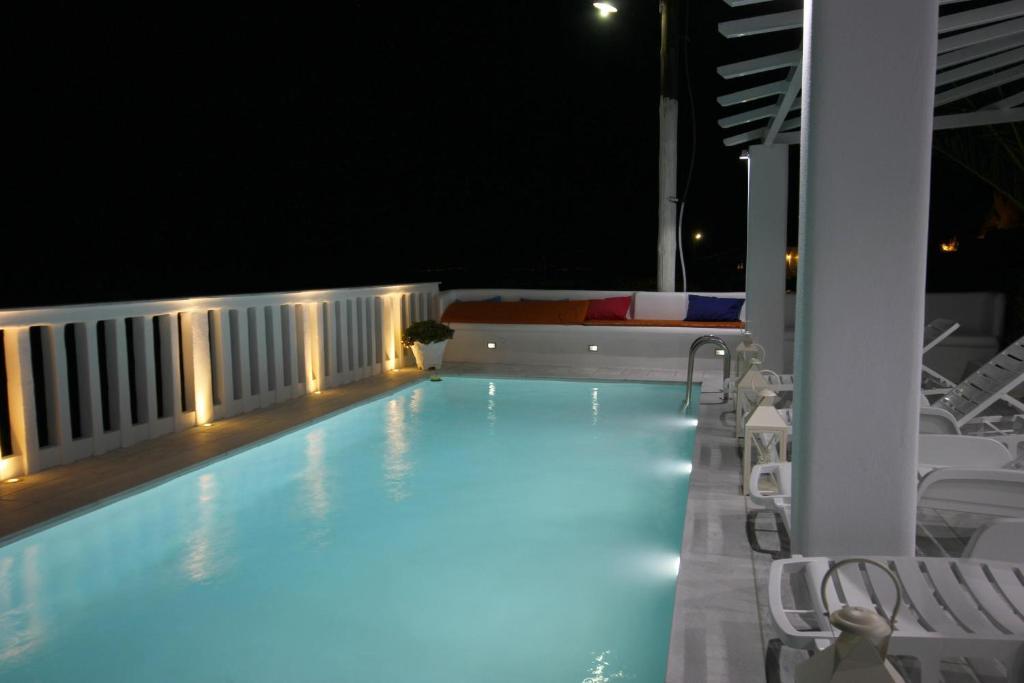 Dibellee Mykonos 3*